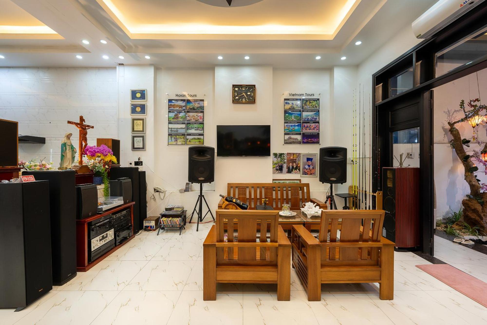 Golden Bell Homestay Хойан Экстерьер фото