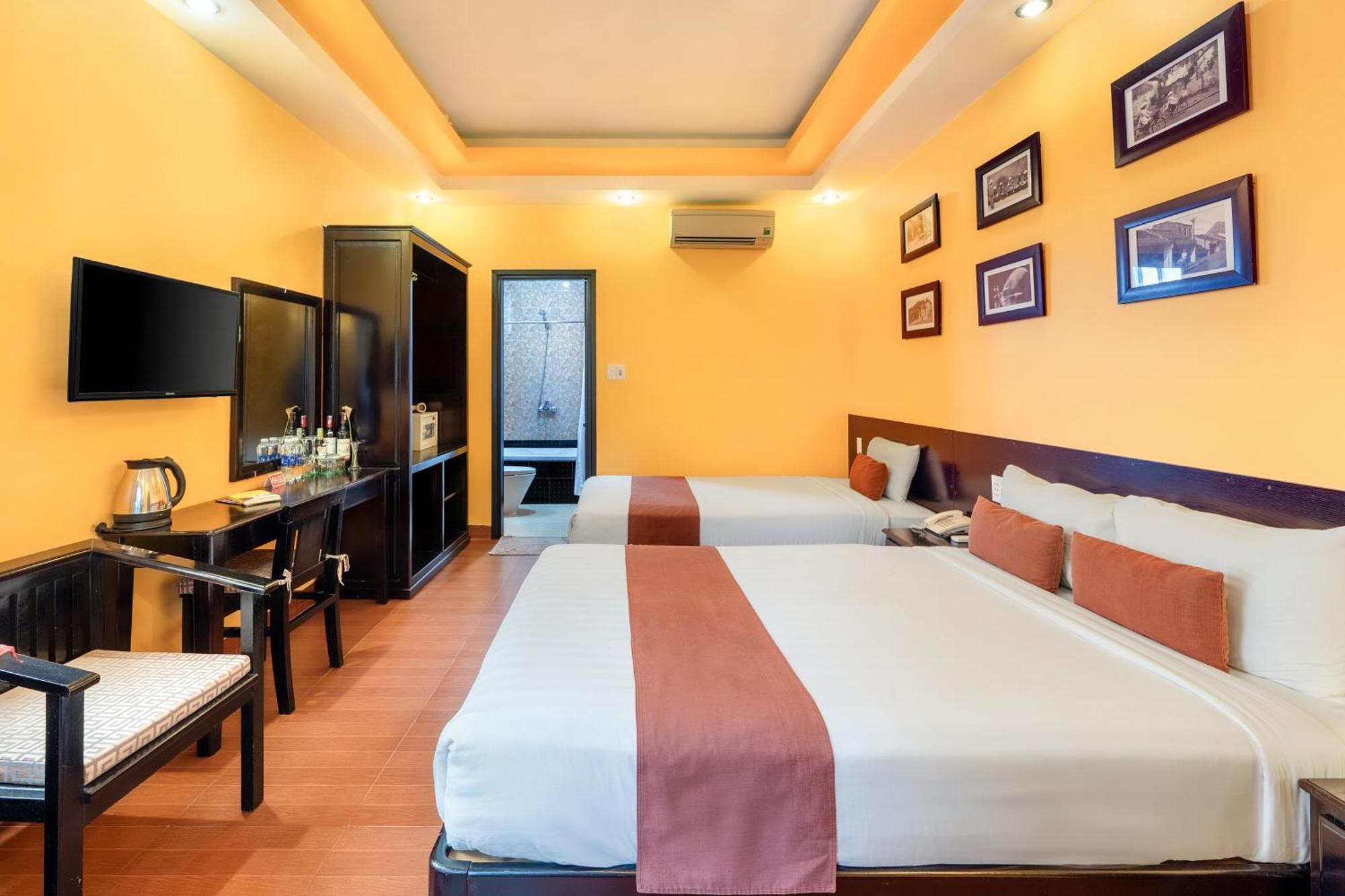 Golden Bell Homestay Хойан Экстерьер фото