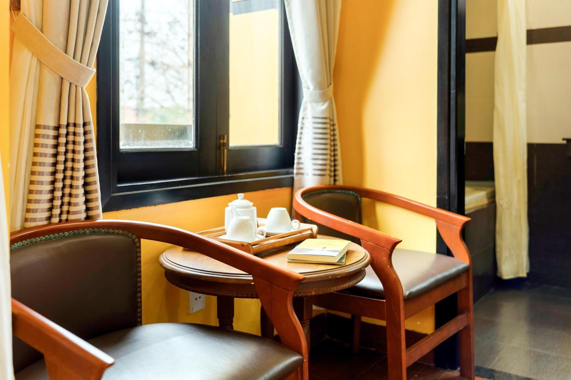 Golden Bell Homestay Хойан Экстерьер фото
