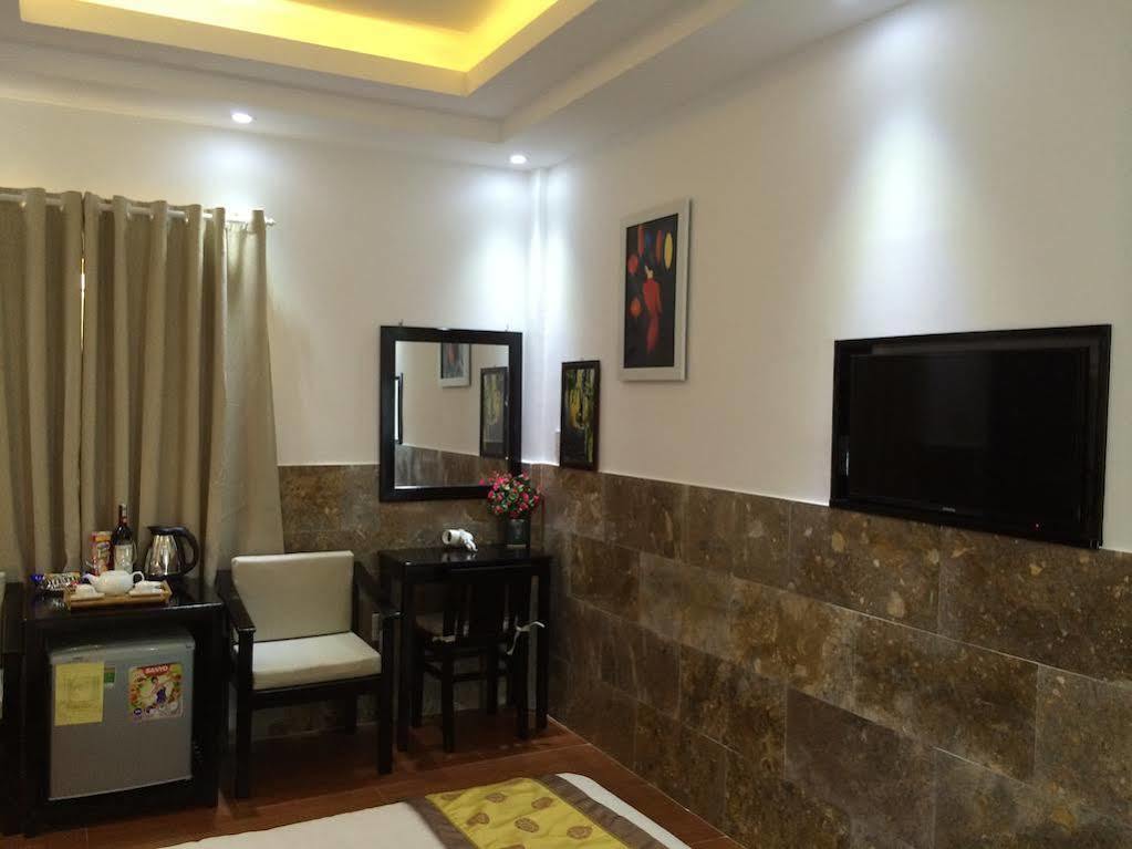 Golden Bell Homestay Хойан Экстерьер фото